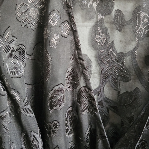 EXPRESS Black Floral Sheer Wrap Blouse, XS - Picture 4 of 6